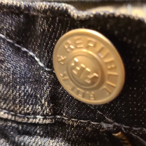 Rock And Republic Blue Boot Cut Jeans with Pink Embroidery - Picture 7 of 7